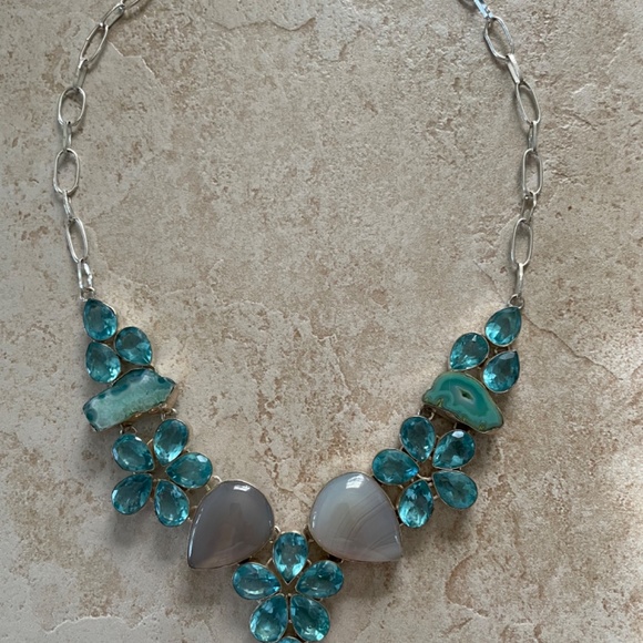 Gorgeous Sterling Silver custom made blue topaz necklace - Picture 6 of 14